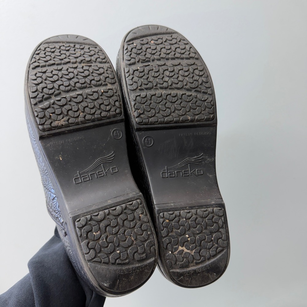 Dansko Pro XP Clogs Grey Black geometric medallion Patent Leather‎ Women's 10.5 - Picture 7 of 9